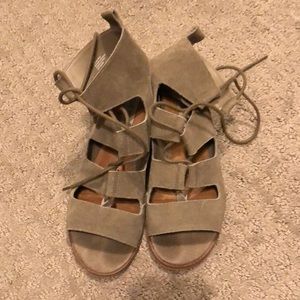 🚨FINAL MARKDOWN 🚨 Alpassa block heel sandals